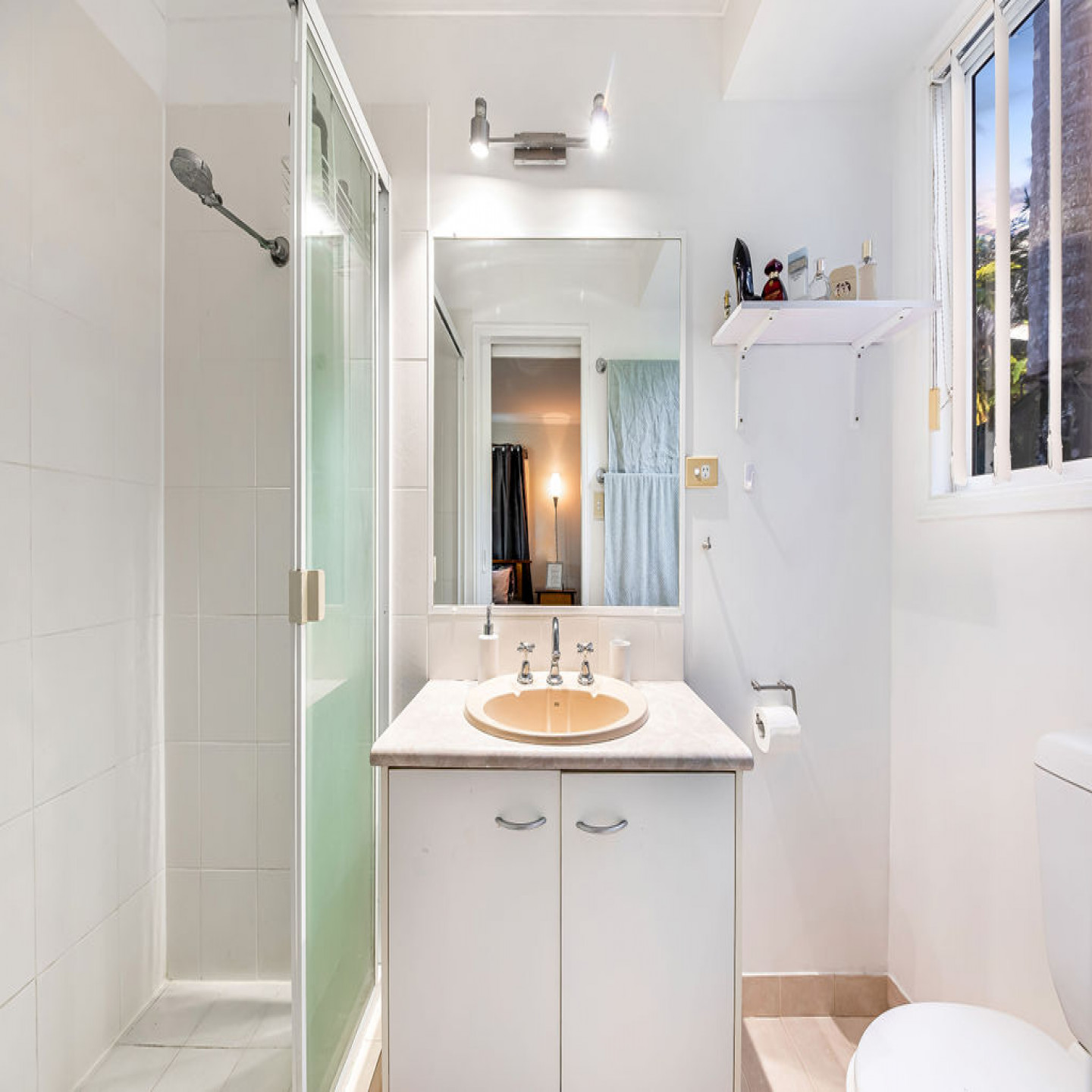 12 Holyn Close photo 12