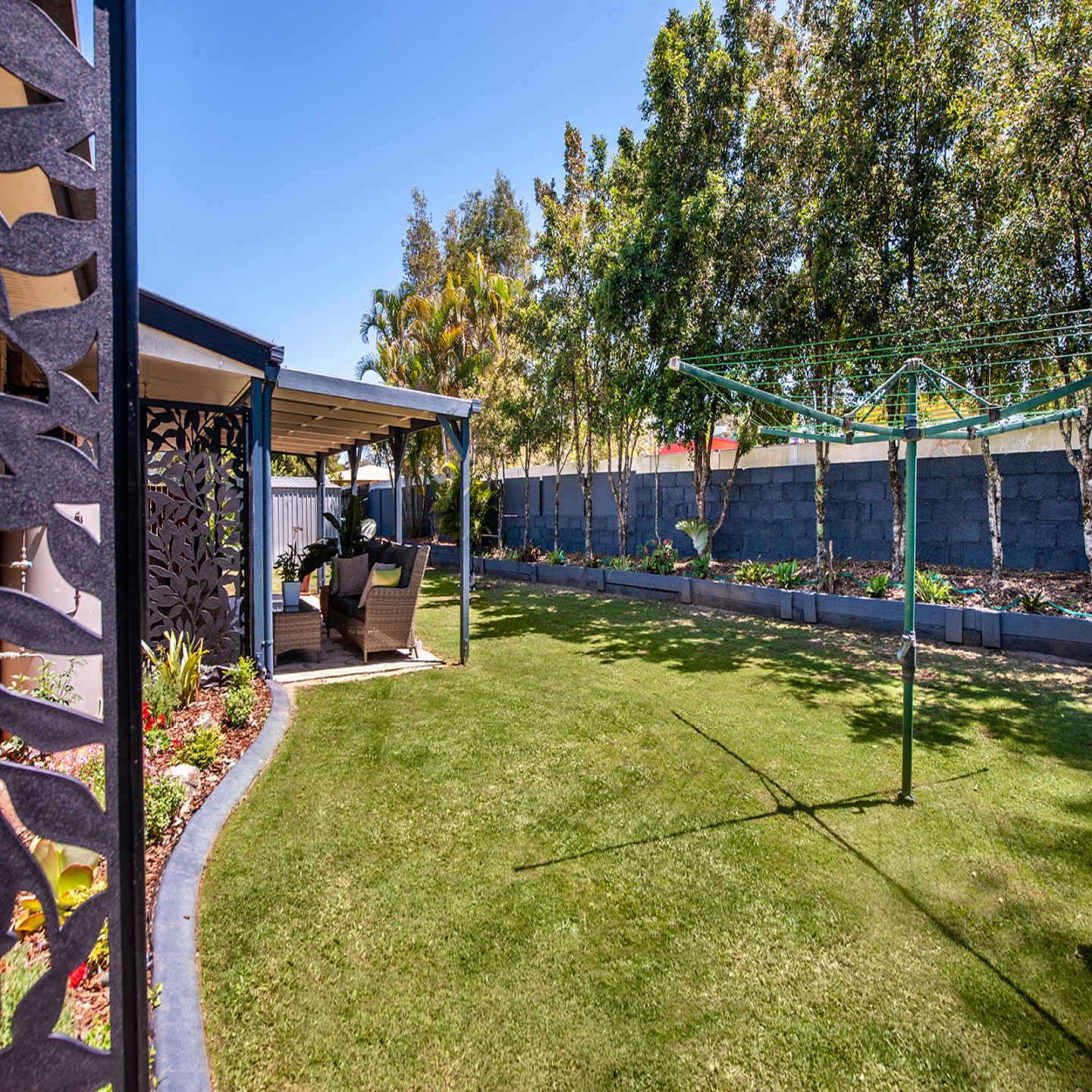 17 Holyn Close photo 15