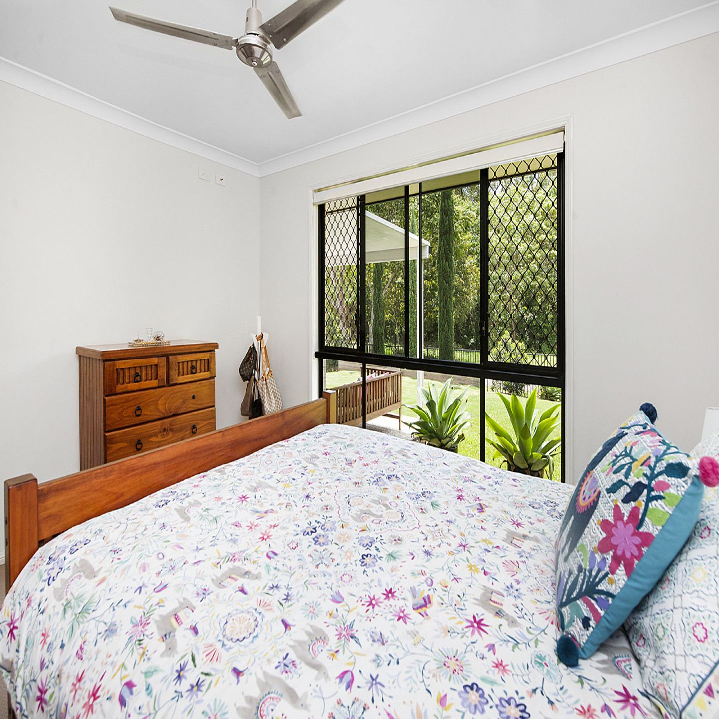 4 Macadam Court photo 12