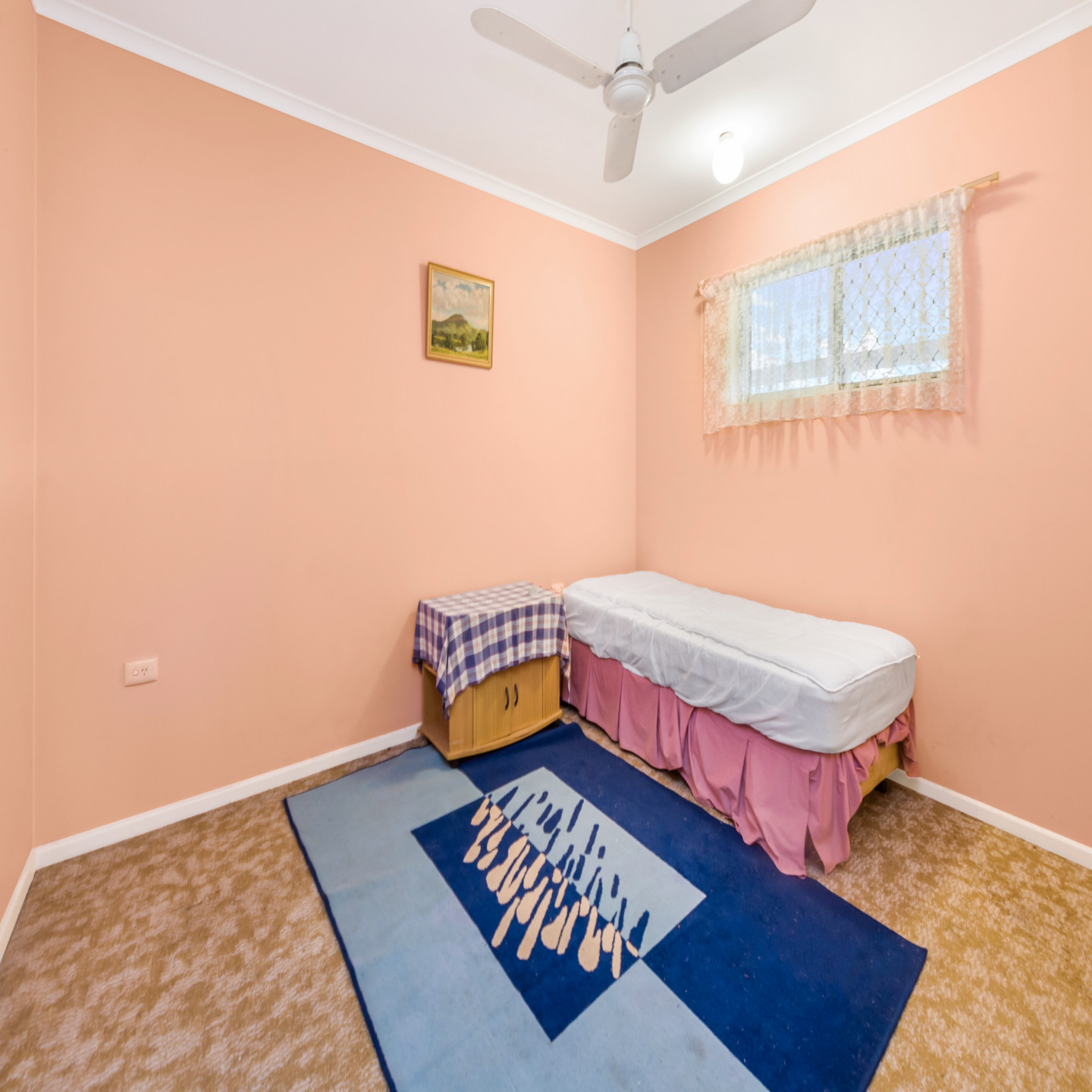 1 Halifax Court photo 8
