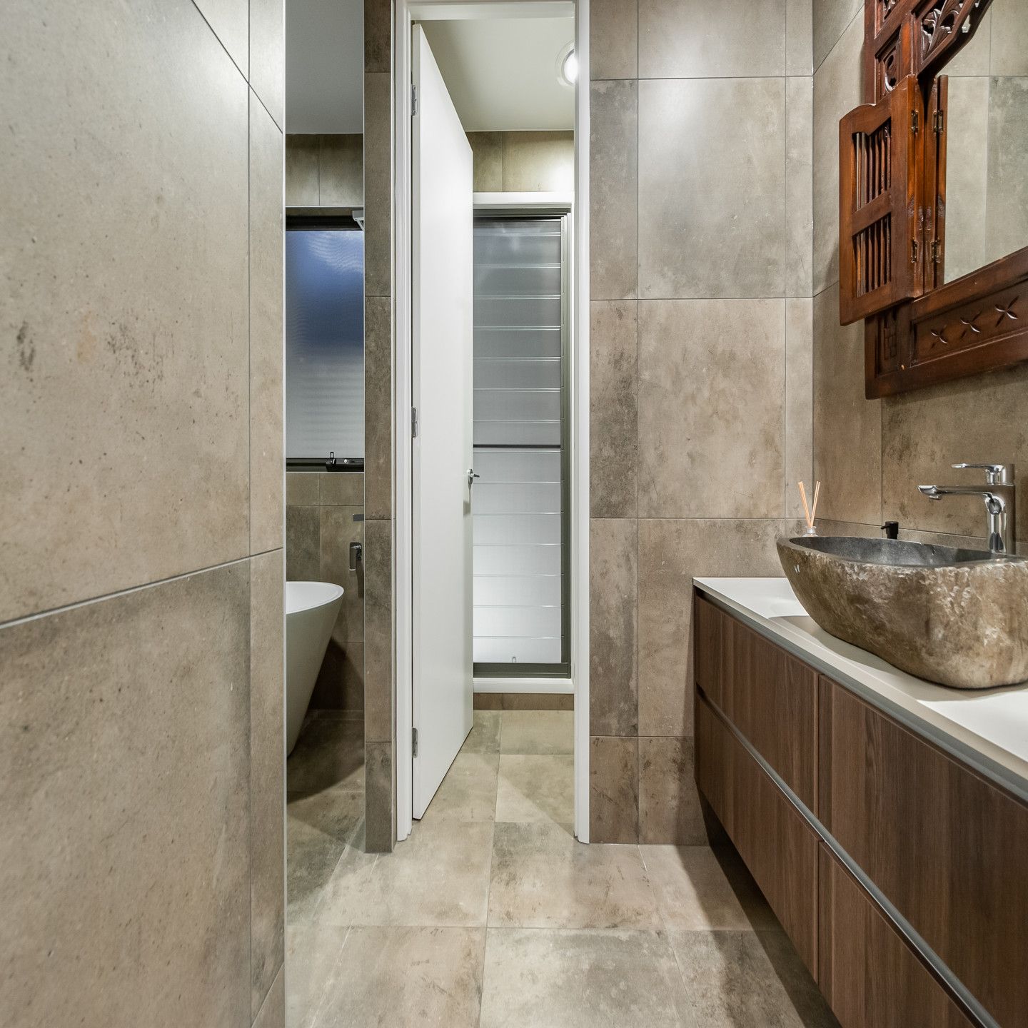 5 Meridien Drive photo 8