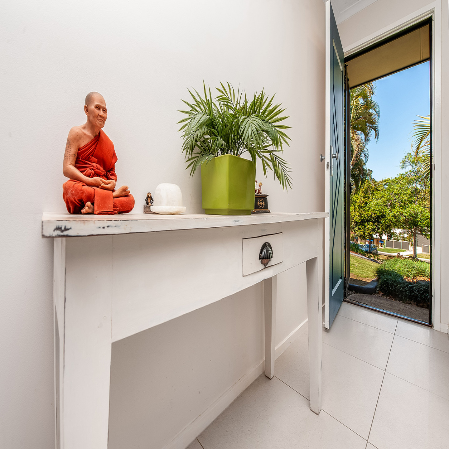 17 Holyn Close photo 8