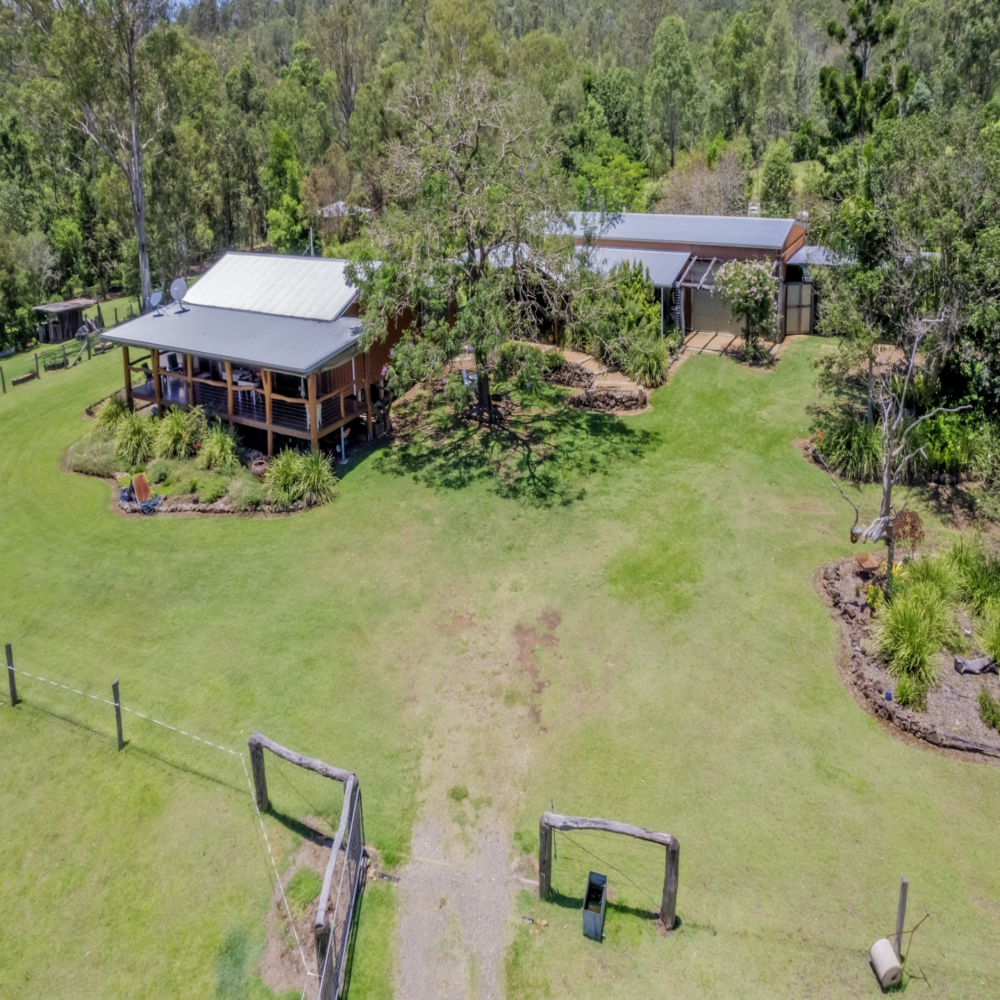 878 Mount Byron Road