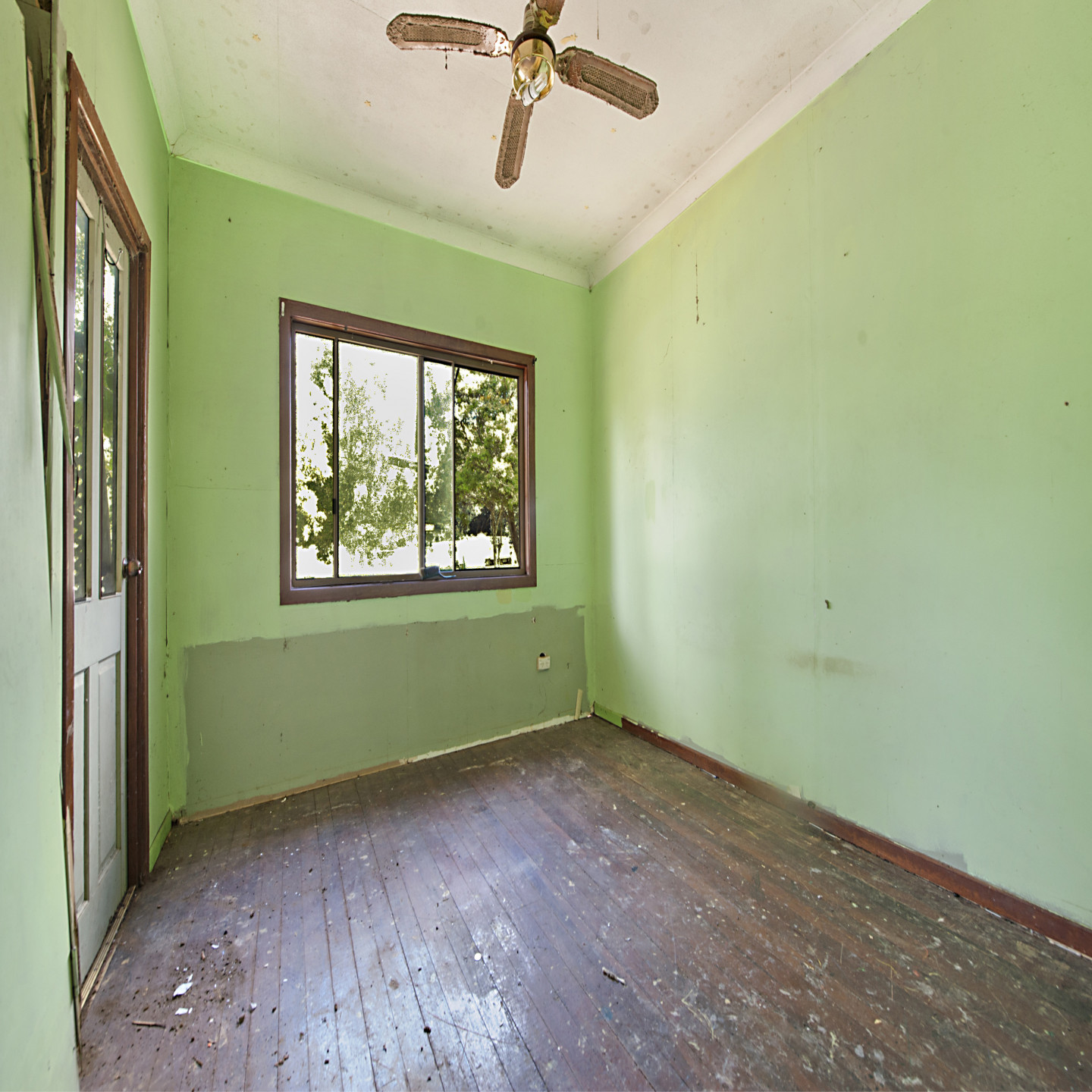42 Corlis Avenue photo 11