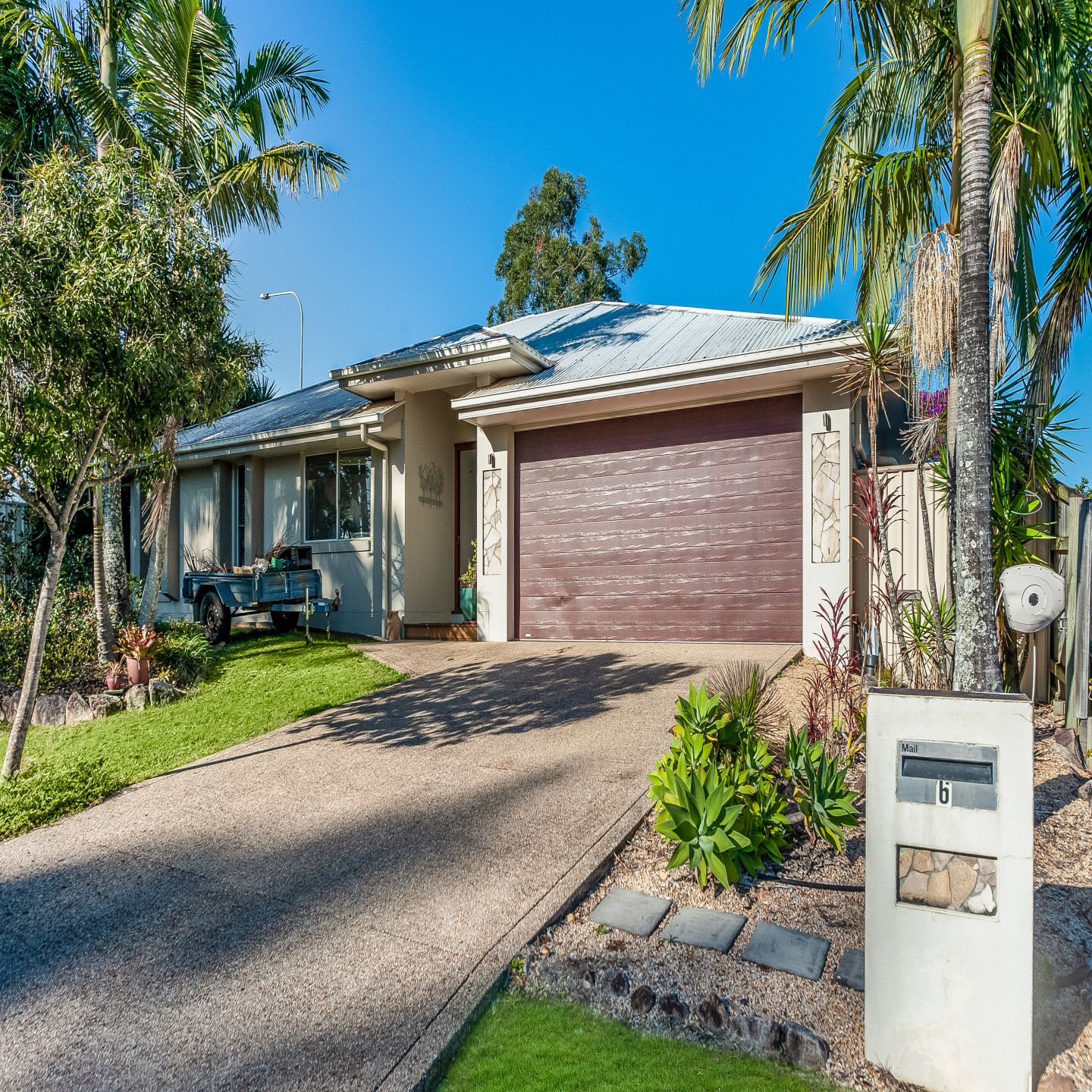 6 Bush Tree Court