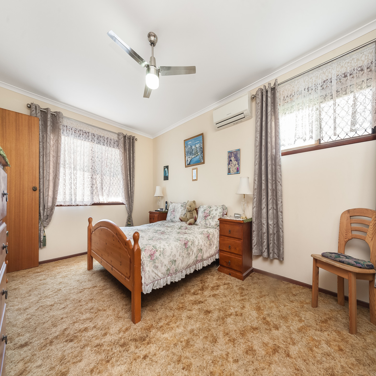28 Norman Avenue photo 9