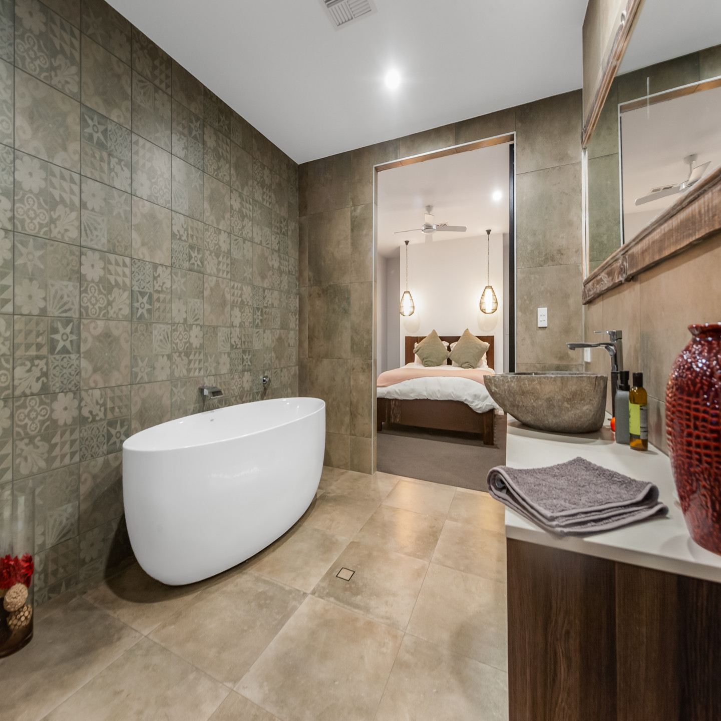5 Meridien Drive photo 32