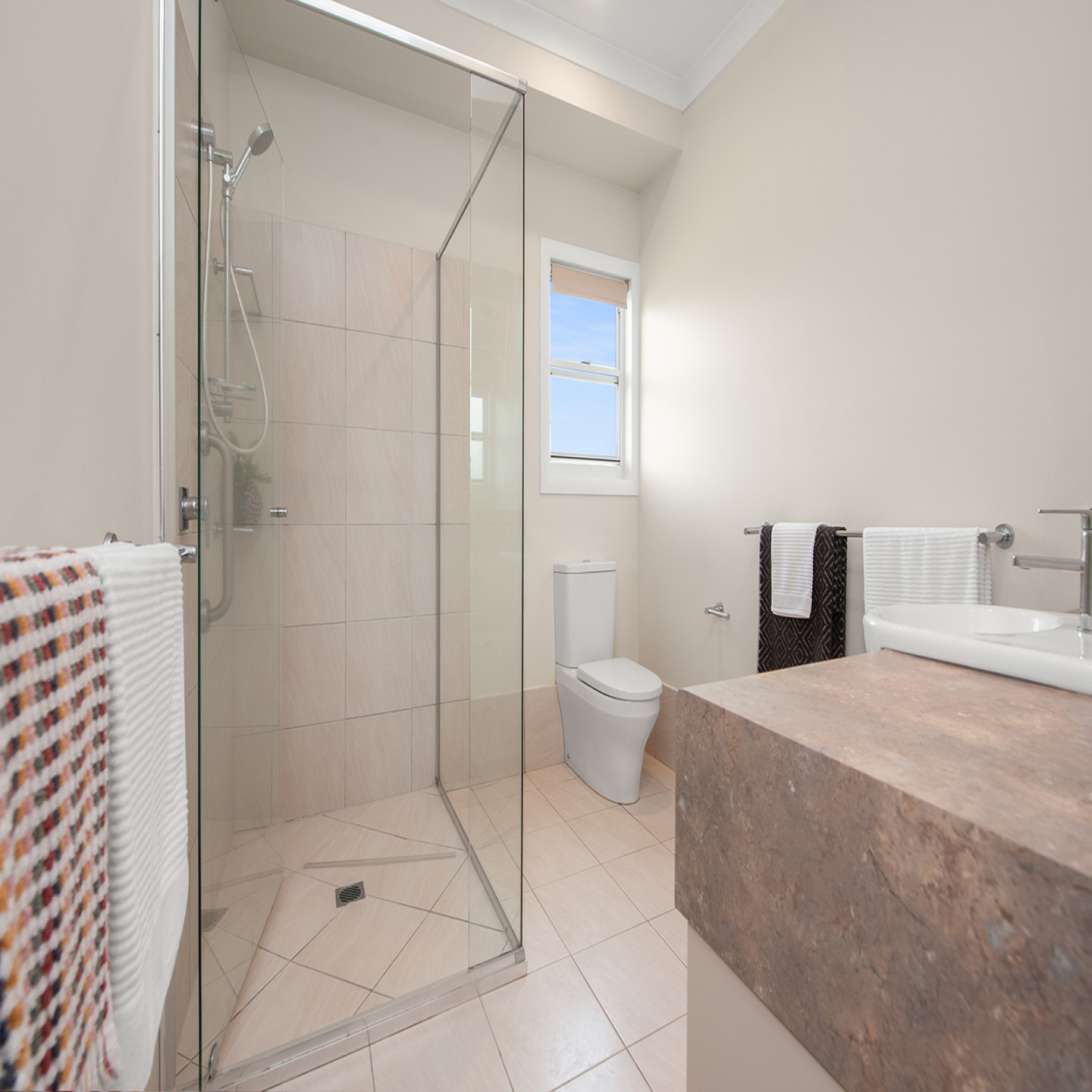 54 Countryview Street photo 9