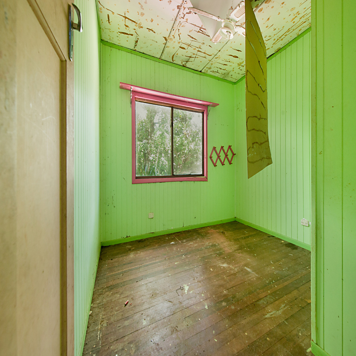 42 Corlis Avenue photo 10