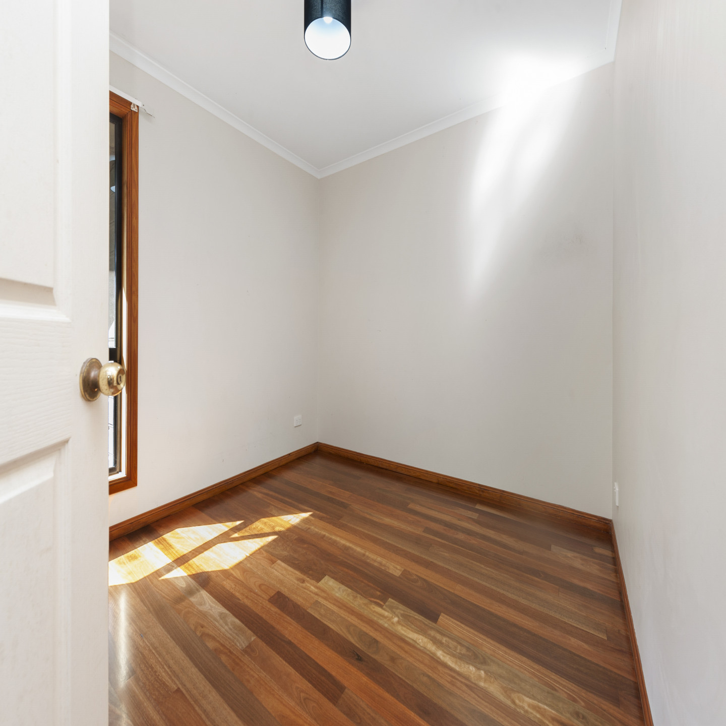 148 Mckees Road photo 3
