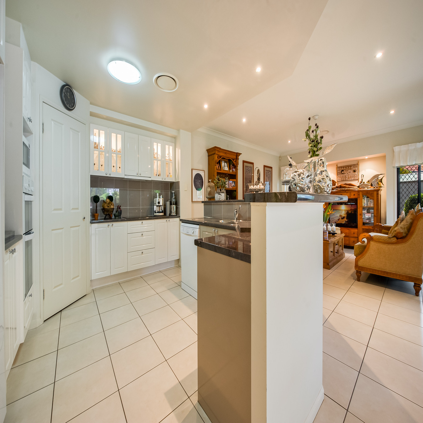 18 Oasis Court photo 13