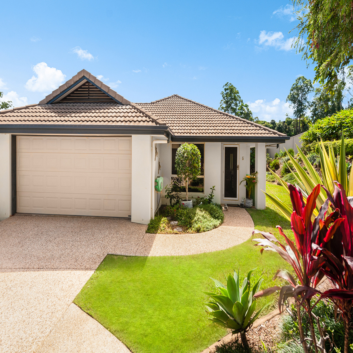 5 Bunya Pine Place