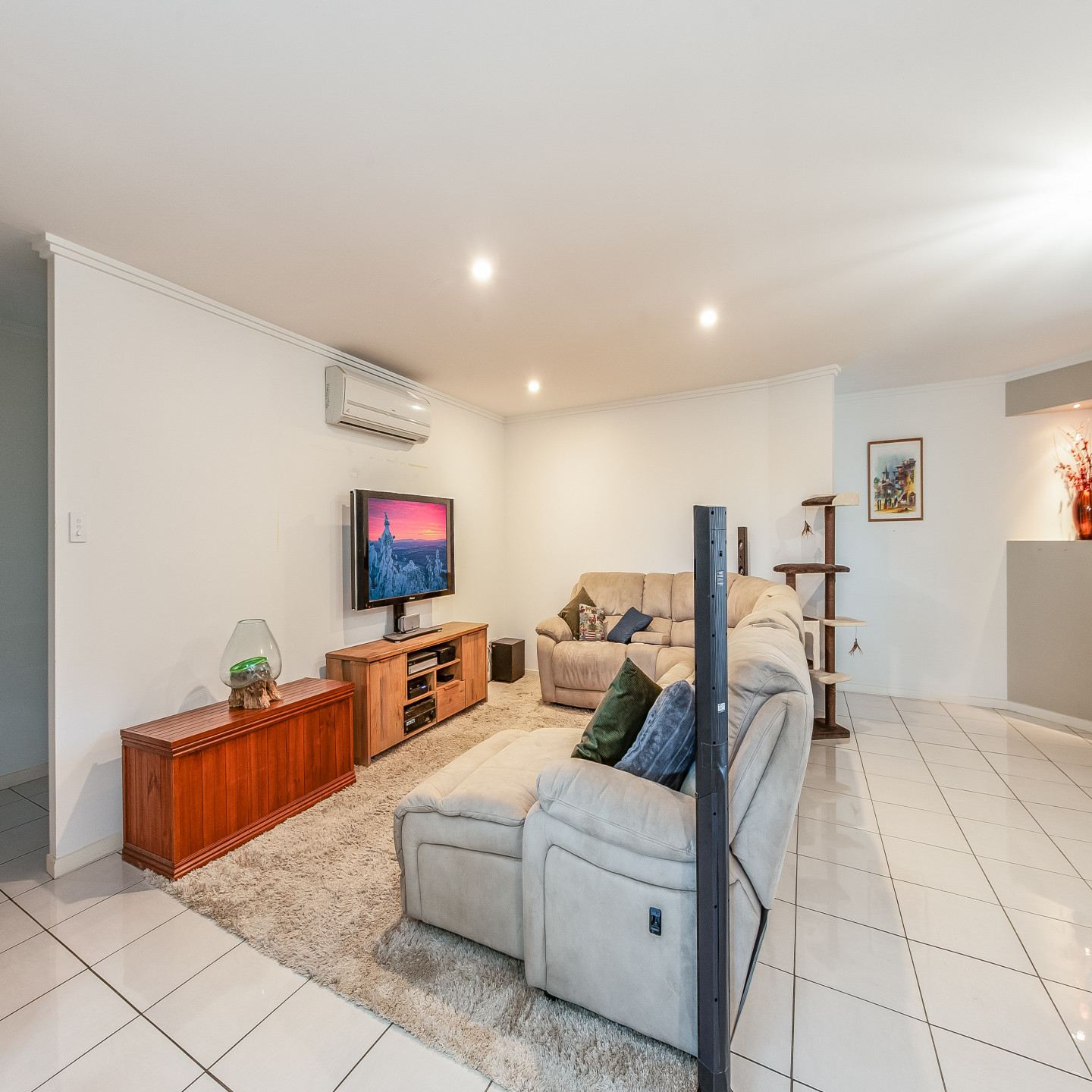 6 Bush Tree Court photo 3