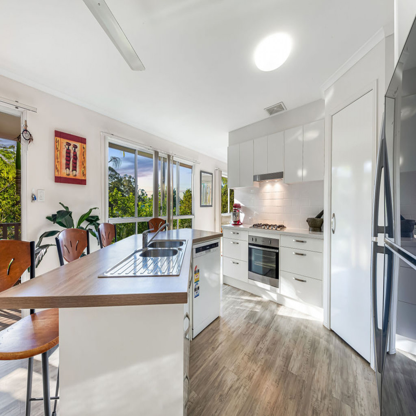 12 Holyn Close photo 7