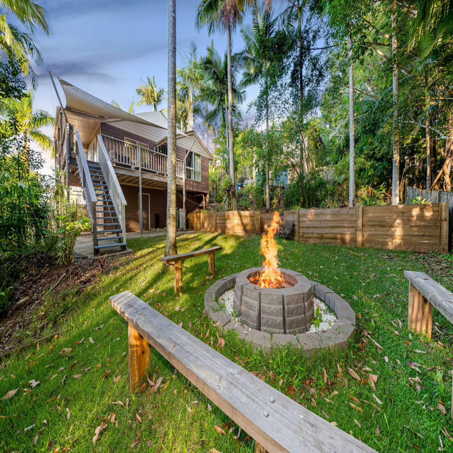 12 Holyn Close photo 11