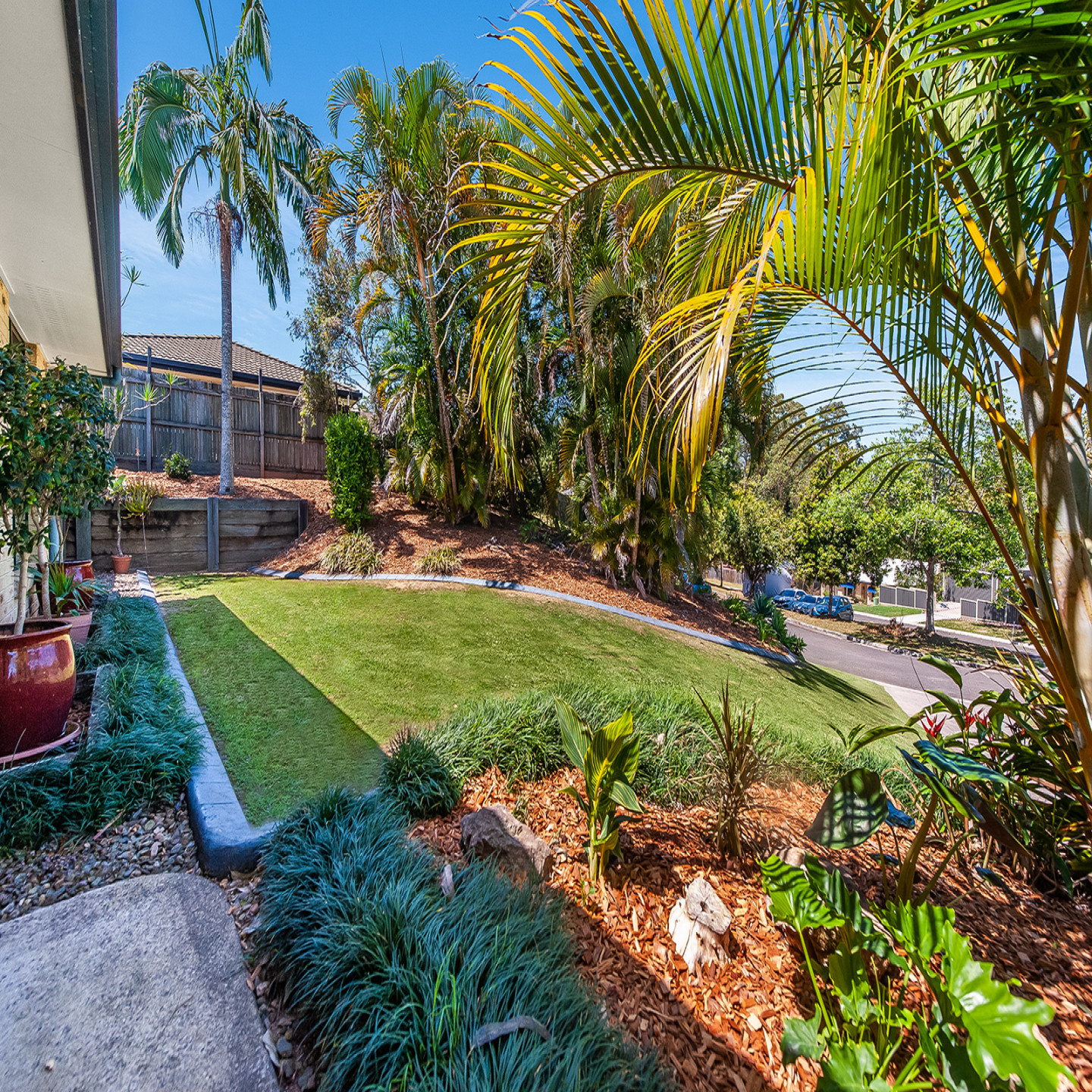 17 Holyn Close photo 7