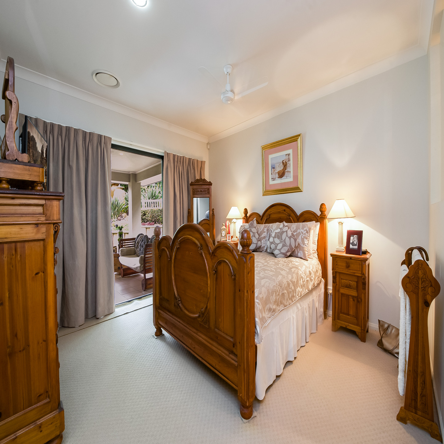 18 Oasis Court photo 3