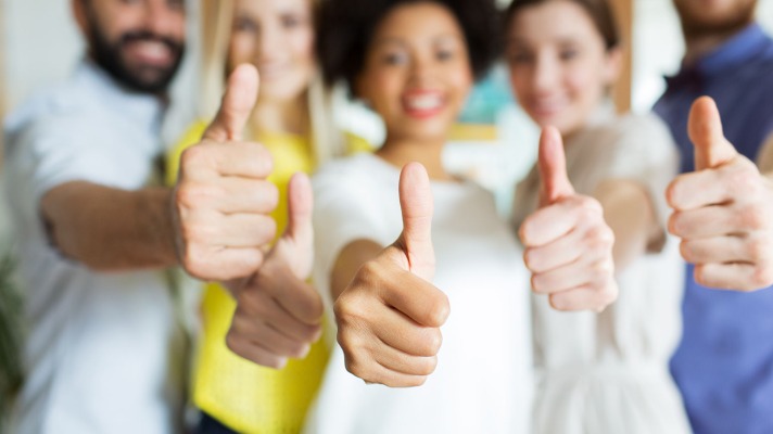 best property managers sunshine coast man holding a thumbs up best property managers sunshine coast man holding a thumbs up