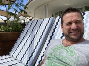 Relaxing-at-Sunshine-Plaza