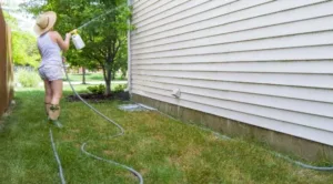 Getting-the-Outside-of-the-Property-Ready-When-You-Vacate-a-Rental-Property-2-672x372