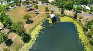 sunshine-coast-property-sale-near-old-orchard-lake-672x372
