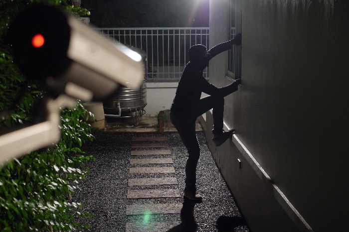 how to keep your house safe from break ins how to keep your house safe from break ins