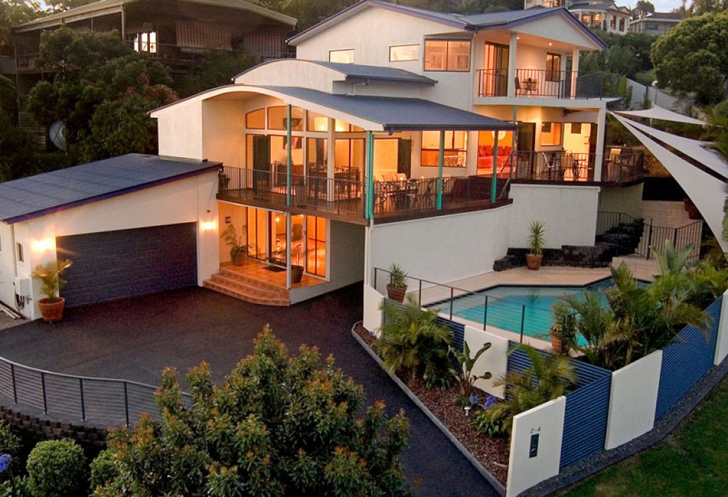 OLYMPUS DIGITAL CAMERA A beautiful home with a pool and generous driveway set in the Sunshine Coast region.